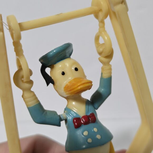 Vintage 1960s Donald Duck Tricky Trapeze Push Button String Toy Disney - Picture 5 of 10